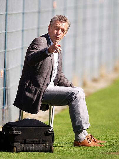 Training an der Grünwalder: Friedhelm Funkel bei der Einheit mit dem TSV 1860. Die Bilder
