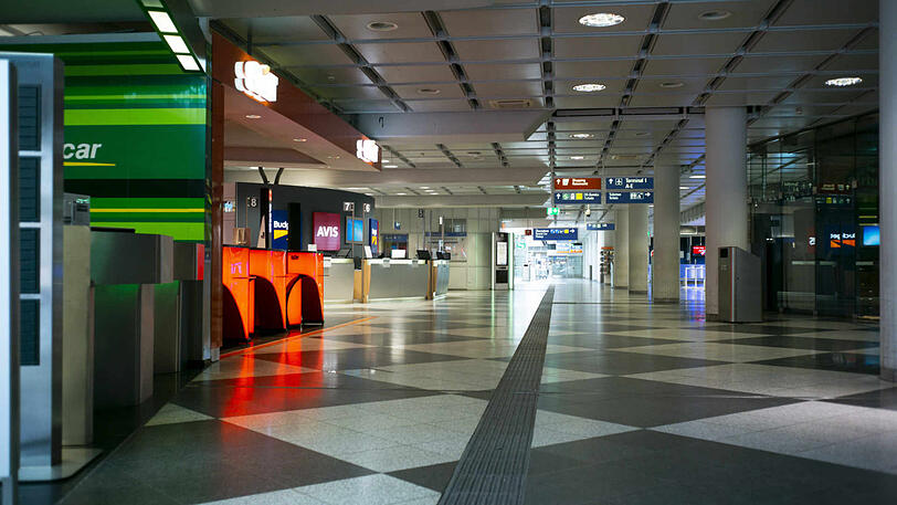 Wohl kaum jemand wird sich aktuell am Münchner Flughafen ein Auto mieten müssen.