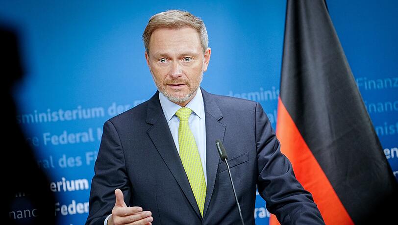 Christian Lindner (FDP), Bundesminister der Finanzen, nach einem digitalen Treffen der G7-Finanzminister in seinem Ministerium.  (Archivbild)
