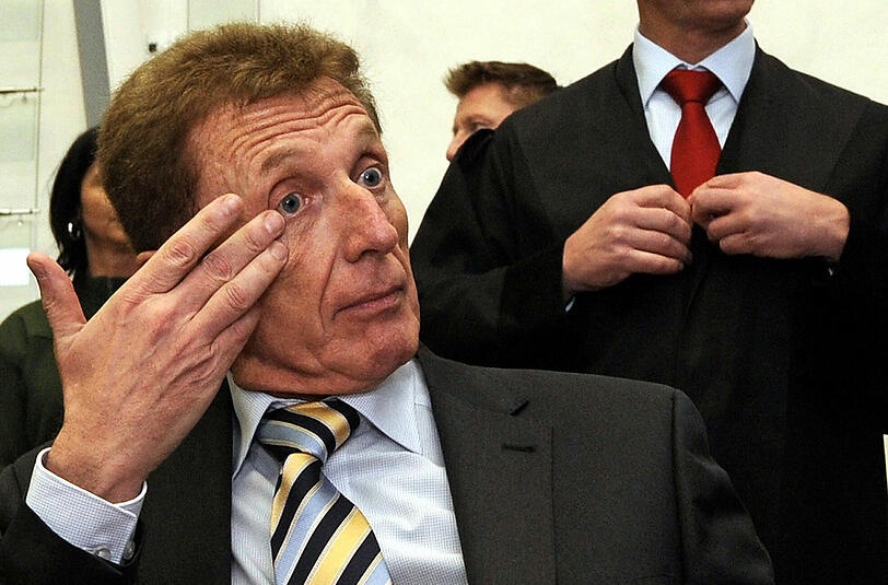26.05.2010: Mangels hinreichenden Tatverdachts beendet die Staatsanwaltschaft Augsburg die Ermittlungen gegen Amerell wegen sexueller Nötigung und gegen Kempter wegen Verleumdung. Auch die Verfahren gegen drei weitere Referees wegen falscher eidesstattlicher Versicherung, übler Nachrede und Verleumdung werden eingestellt.