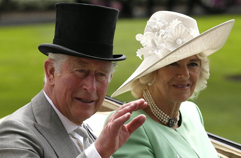 Prinz Charles und Herzogin Camilla bei ihrer Ankunft
