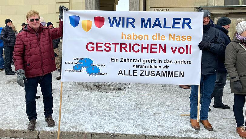 Auch andere Berufsgruppen demonstrieren auf dem Odeonsplatz.