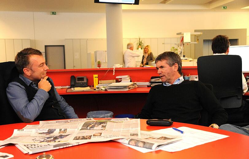 Der neue Löwen Trainer mit AZ-Sportchef Gunnar Jans.