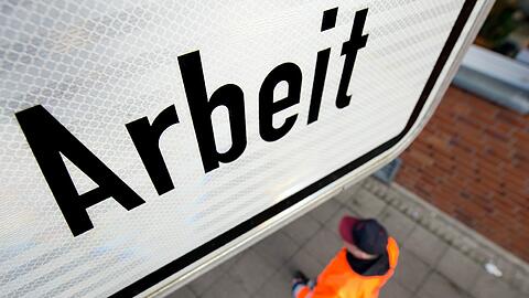 Die Situation auf dem deutschen Arbeitsmarkt dürfte sich im Oktober weiter verbessert haben.