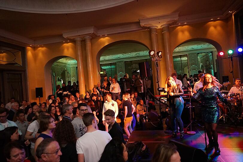 Die 17. Lange Nacht der Musik: Musik und Tanz in 100 verschiedenen Lokalitäten.