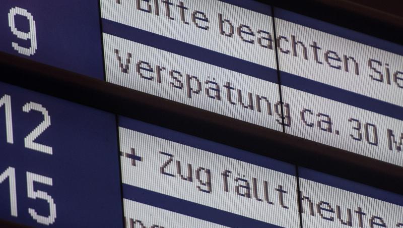 Zugausfälle und Verspätungen am Stuttgarter Hauptbahnhof. Zugausfälle und Verspätungen am Stuttgarter Hauptbahnhof.