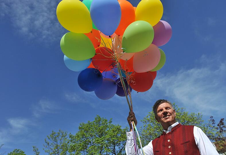 Endlich wieder Dult! Am 27. April um 11 Uhr eröffnet Wirtschaftsreferent Dieter Reiter offiziell die diesjährige Saison.