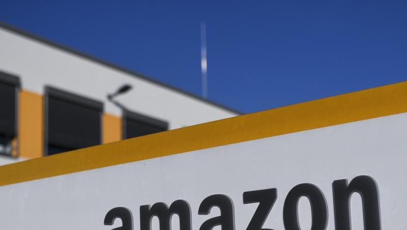 Amazon will zudem die Stundenlöhne für Beschäftigte in den USA, Kanada und Europa erhöhen. Amazon will zudem die Stundenlöhne für Beschäftigte in den USA, Kanada und Europa erhöhen.