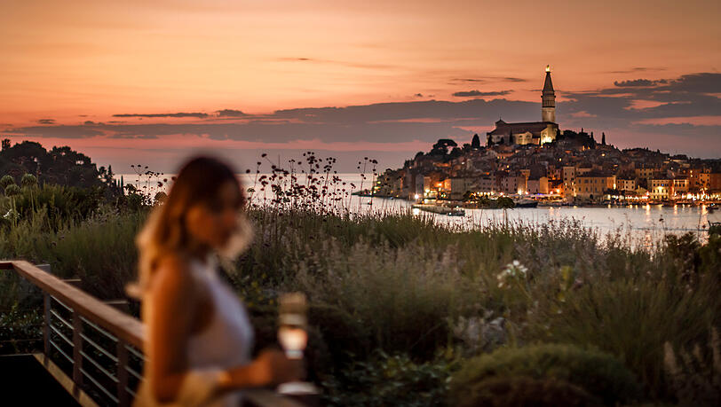 Rovinj, bietet ein revitalisierendes Erlebnis, indem Sie die lokale Kultur entdecken und die mediterrane Natur erkunden. Rovinj, bietet ein revitalisierendes Erlebnis, indem Sie die lokale Kultur entdecken und die mediterrane Natur erkunden.