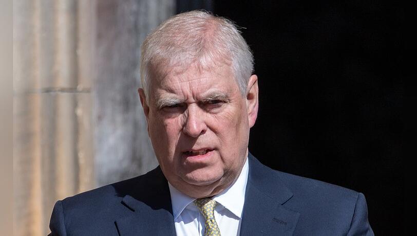 Andrew Mountbatten-Windsor darf den Titel "Prinz" nicht mehr führen. Andrew Mountbatten-Windsor darf den Titel "Prinz" nicht mehr führen.