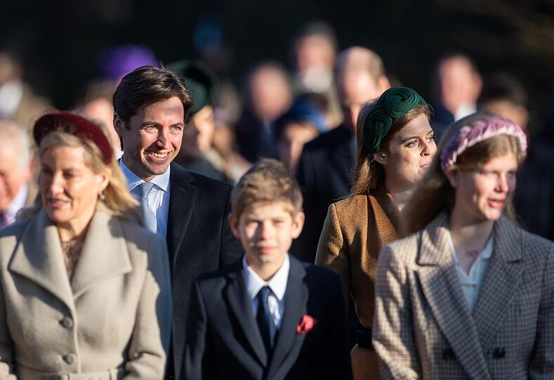 Werden bald heiraten: Immobilienmogul Edoardo Mapelli Mozzi und Prinzessin Beatrice (hinten).