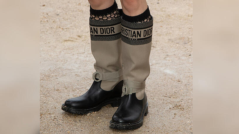Herbststiefel erleben mit Strümpfen einen modischen Aha-Moment