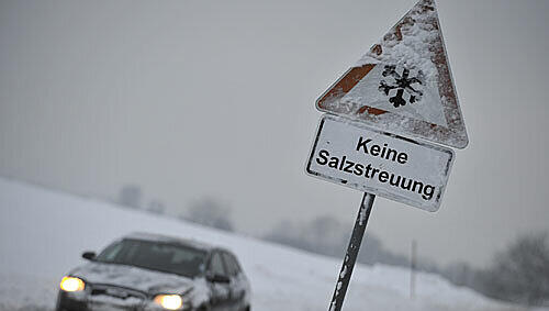 Nicht gestreut: Bei diesem Wetter ist das auf Bayerns Straßen gefährlich Nicht gestreut: Bei diesem Wetter ist das auf Bayerns Straßen gefährlich