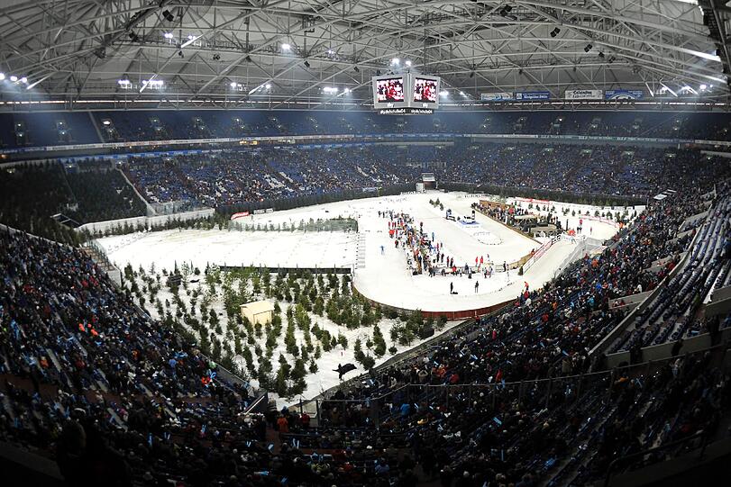 40 00 begeisterte Zuschauer waren bei der Biathlon Party "auf Schalke".