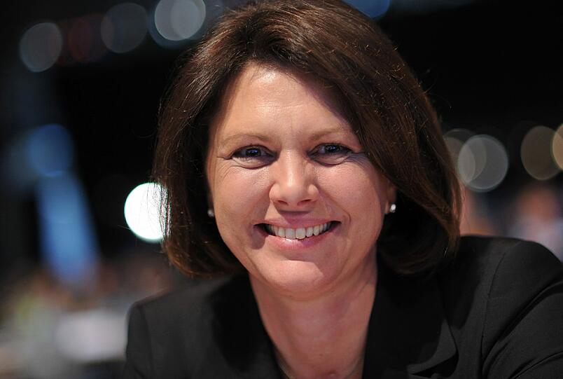 &bdquo;Vor Siegesgewissheit kann ich nur warnen. Es gab ja schon Fußballspiele, in denen die deutsche Nationalmannschaft 4:0 vorne lag.&ldquo;

(Verbraucherschutzministerin Ilse Aigner (CSU) in der &bdquo;Rheinischen Post&ldquo; (Samstag) zum CSU-Landtagswahlkampf 2013)