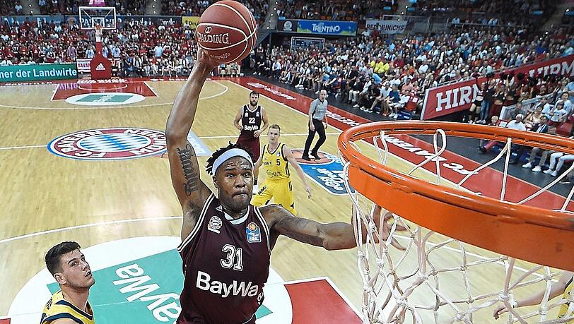 Devin Booker hat beim FC Bayern Basketball verlängert. Devin Booker hat beim FC Bayern Basketball verlängert.