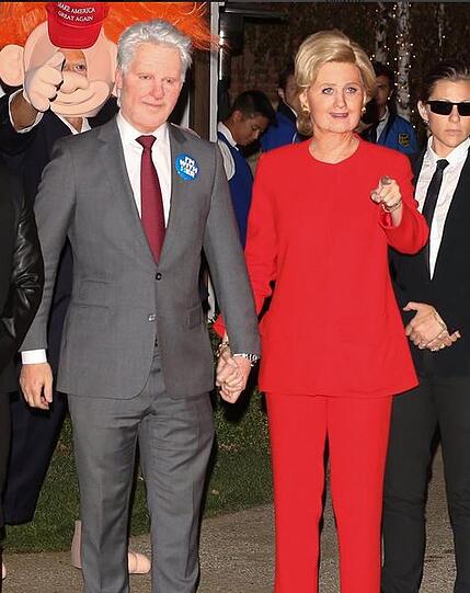 Unvergessen: Katy Perry und Orlando Bloom verkleideten sich zu Halloween als Hillary und Bill Clinton.