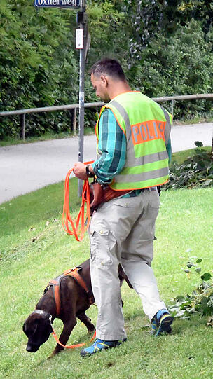 Ein zunächst verbaler Streit zwischen zwei Männern in München ist für einen der beiden tödlich ausgegangen. Die Auseinandersetzung sei am Freitagnachmittag in einen "massiven Angriff" gegipfelt, teilte die Polizei mit.
