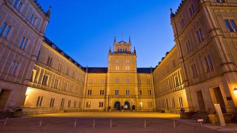 Schloss Ehrenburg am Schlossplatz von Coburg (Archivbild).