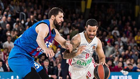Nach den Duellen mit Barcelona wartet nun in den BBL-Playoffs die nationale Konkurrenz: Weiler-Babb (r.) und Bayerns Basketballer.
