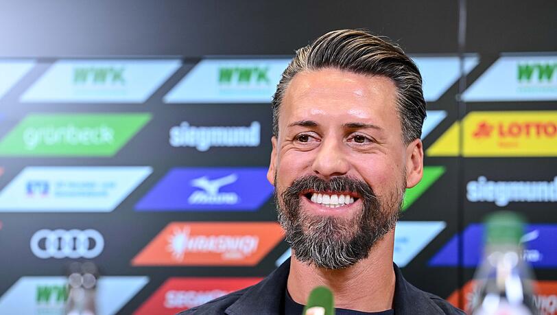 Sandro Wagner will seine erste Trainerstation in der Bundesliga demütig angehen.