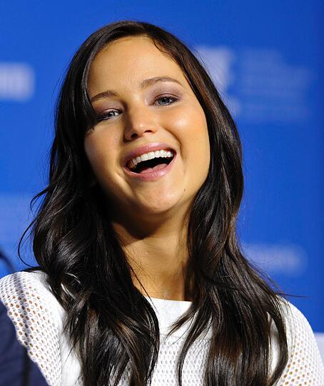 Jennifer Lawrence soll weitere drei Jahre das Gesicht der Luxus-Marke Dior sein.