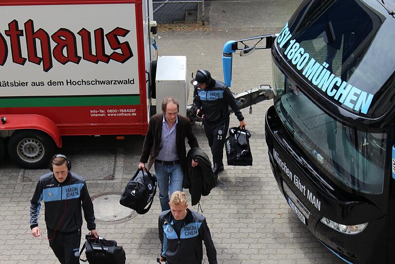 Die ersten Bilder aus Karlsruhe.