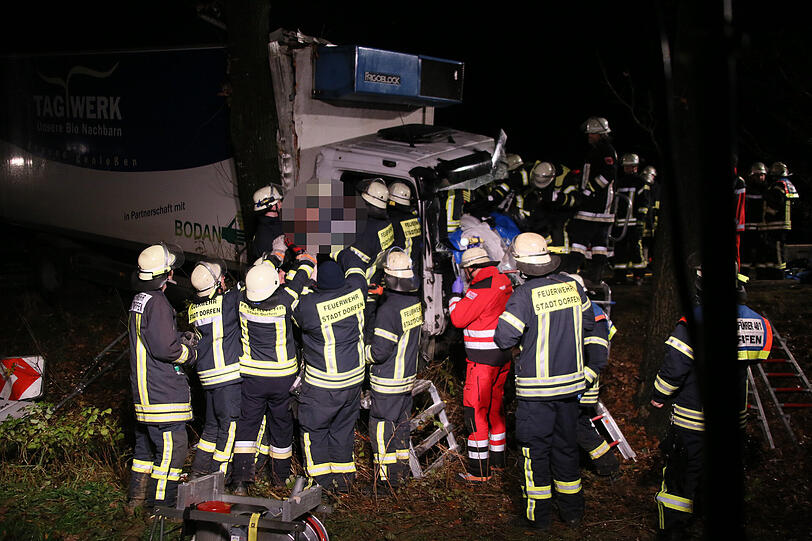 Unfall zwischen Dorfen und Erding: Drei Lkw sind in einen Crash verwickelt. Die Bilder vom Crash.