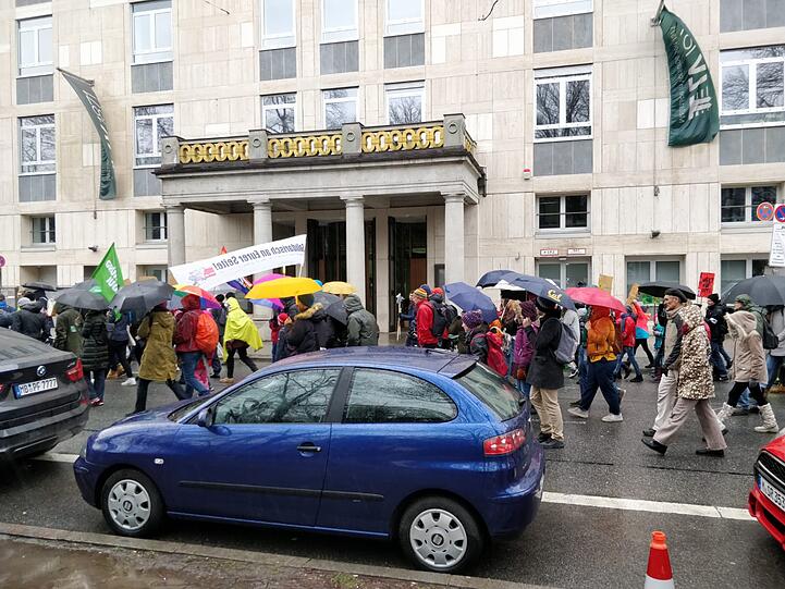 Rund 10.000 Schüler demonstrierten am Freitag (15. März) in München für einen bessere Klimapolitik.