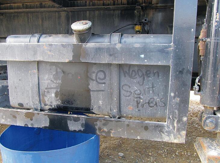 250 Liter Diesel abgezapft &ndash; und dann dafür bedankt: &bdquo;Danke &ndash; wegen Spritpreis&ldquo;, hat der Dieb auf den Tank geschrieben.