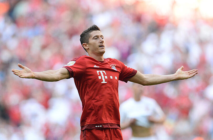 Robert Lewandowski - Note 3 - Traf per Abstauber zum 1:1, legte sich das Tor mit einem tollen Solo quasi selbst auf. Vergab kurz vor Schluss frei vor Hitz den Siegtreffer. Über weite Strecken der Partie aber nicht mit der nötigen Präsenz, die ihn sonst auszeichnet. Nur wenige gute Aktionen. Wirkte irgendwie nicht frei.