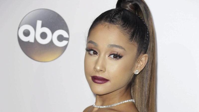 Ariana Grande nahm ihre Tattoo-Panne mit Humor. Ariana Grande nahm ihre Tattoo-Panne mit Humor.