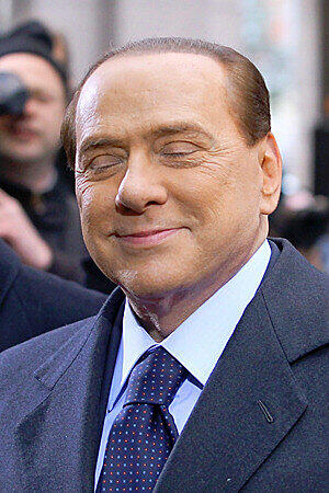 &bdquo;In einigen Monaten gehe ich weg aus diesem Scheißland.&ldquo;
(Italiens Ministerpräsident Silvio Berlusconi angeblich in einem
Telefonat am 13. Juli zu seinen Ärger mit der Justiz)