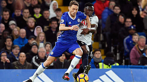 Chelseas Nemanja Matic, hier im Zweikampf mit Tottenham Hotspur's Victor Wanyama, könnte den Verein wechseln.