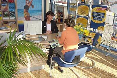 Reisebüro: Beratungsgespräch, Foto: Thomas Cook AG