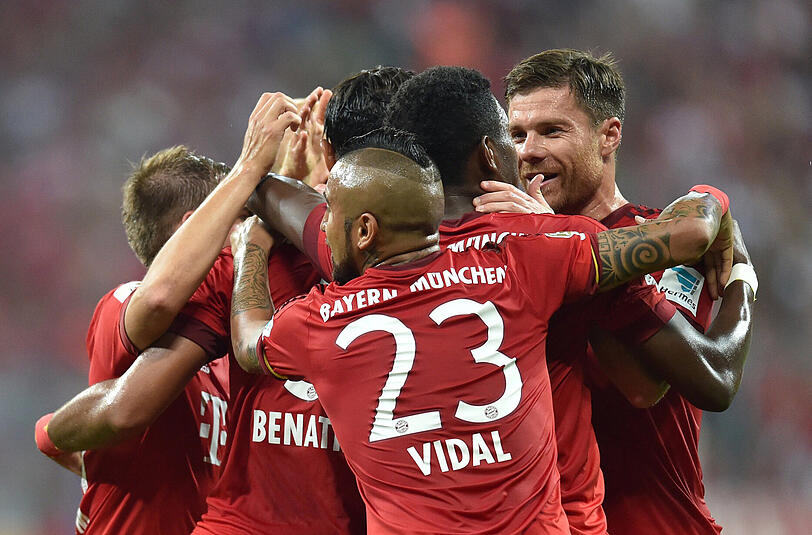 90 Minuten, fünfmal jubeln: Die Bayern beim Sieg gegen den HSV.