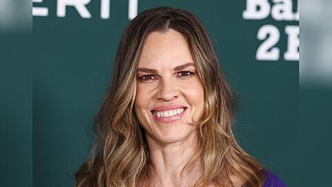 Im April 2023 verkündete Hilary Swank die Geburt ihrer Zwillinge.