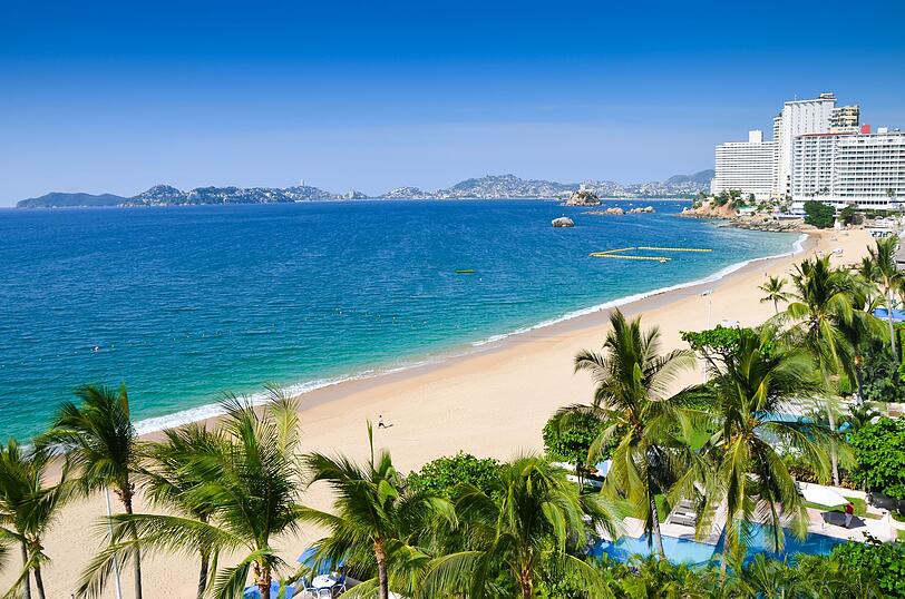 Acapulco war einst das mond&auml;ne Aush&auml;ngeschild des mexikanischen Tourismus - heute ist vom Glanz vergangener Tage wenig geblieben. Drogenkartelle und Bandenkriege haben die Stadt im Griff. Selbst Touristen geraten immer wieder in gef&auml;hrliche Situationen. Wer nicht gezielt auf der Suche nach Nervenkitzel ist, ist auf Mexikos Yucat&aacute;n-Halbinsel besser aufgehoben.