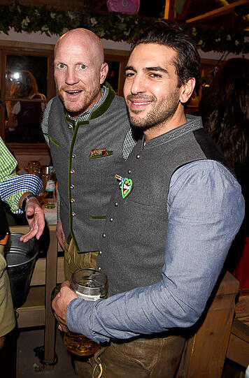 Elyas M'Barek und Bayerns Sportdirektor Matthias Sammer.