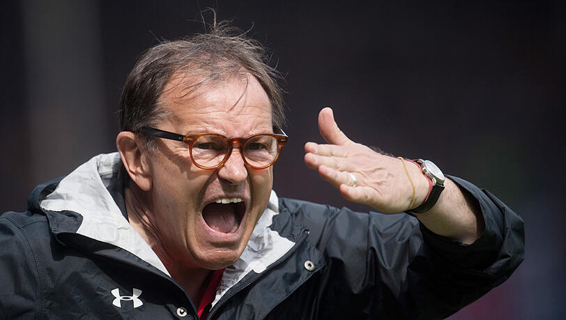 Ewald Lienen sorgt mit heftiger Kritik am FC Bayern für Schlagzeilen.