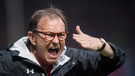 Ewald Lienen sorgt mit heftiger Kritik am FC Bayern für Schlagzeilen.