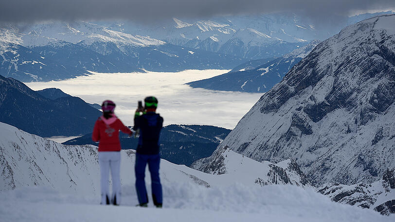 Dieses Wochenende startete die Skisaison an der Zugspitze. Die Bilder.