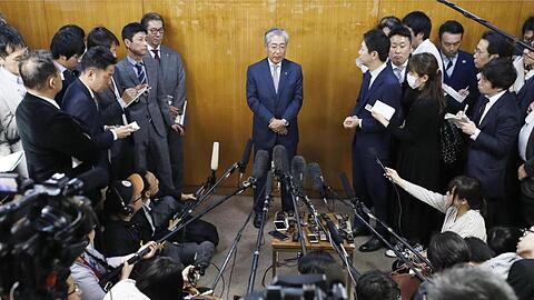 Tsunekazu Takeda erklärt als Präsident des japanischen Nationalen Olympischen Komitees seinen Rücktritt.