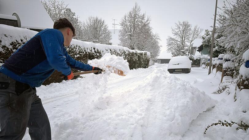 Nicht &uuml;berall kann heute M&uuml;ll abgeholt werden.
