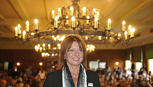 Gabriele Pauli bei der Gründungsversammlung im Münchner Hofbräukeller Gabriele Pauli bei der Gründungsversammlung im Münchner Hofbräukeller