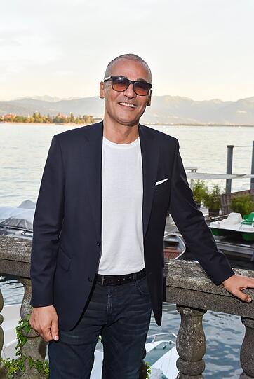 Auch Schauspieler Erol Sander wollte sich Dr. Werner Mangs Geburtstagsfete nicht entgehen lassen.