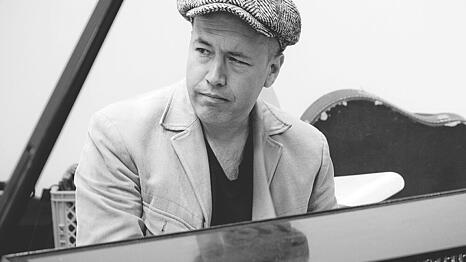 Robert Probst spielt mit seinem Trio im Dezember in der Spielbank Bad Wiessee: Der Abend ist eine Hommage an Frank Sinatra.