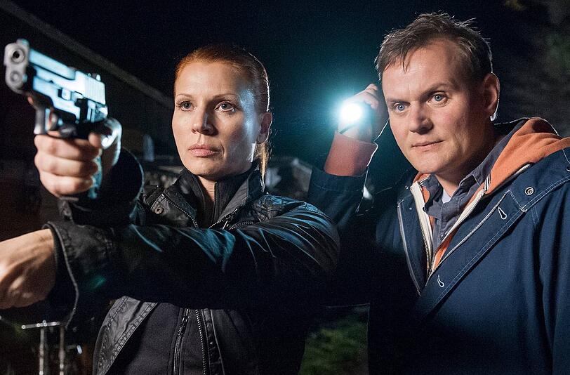 Die Hauptkommissare Lisa Marx (Elisabeth Brück) und Jens Stellbrink (Devid Striesow) im Einsatz.