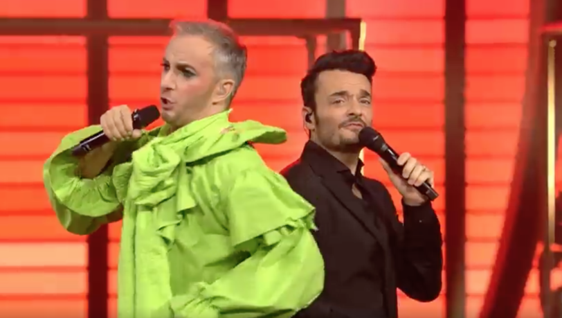 Sangen zusammen gegen Ende der Show: Jan Böhmermann (links) und Giovanni Zarrella.