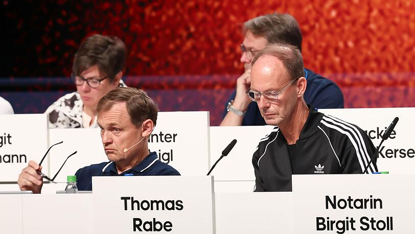 Trotz heftigen Gegenwinds darf Thomas Rabe ein weiteres Jahr als Chef des Adidas-Aufsichtsrates weitermachen.